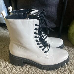 Women’s boots
